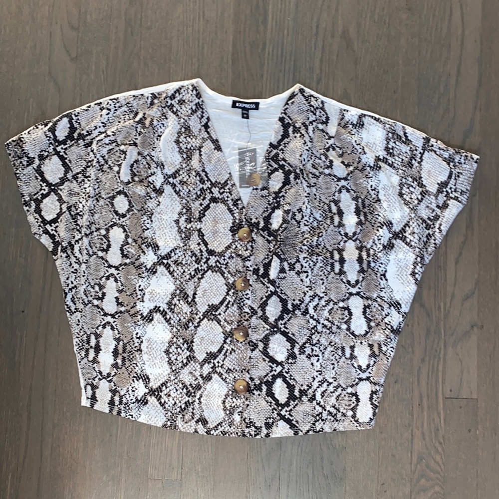 NWT Express Snake Skin and Cream Short Sleeve Top Sz S